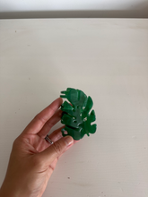 Load image into Gallery viewer, Monstera Hair Clip
